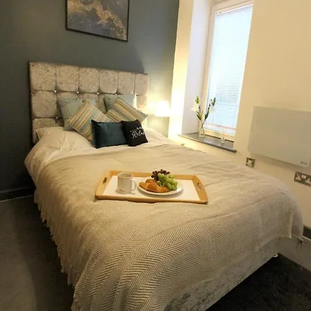 Open & Spacious 2bd In Central Daire *